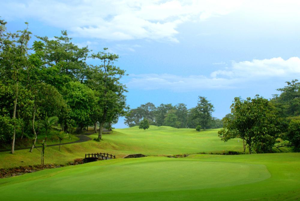 Finna Golf & Country Club Prigen Eksteriør bilde